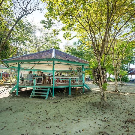 Scuba Republic Beach Bungalows Tapokreng Exterior foto