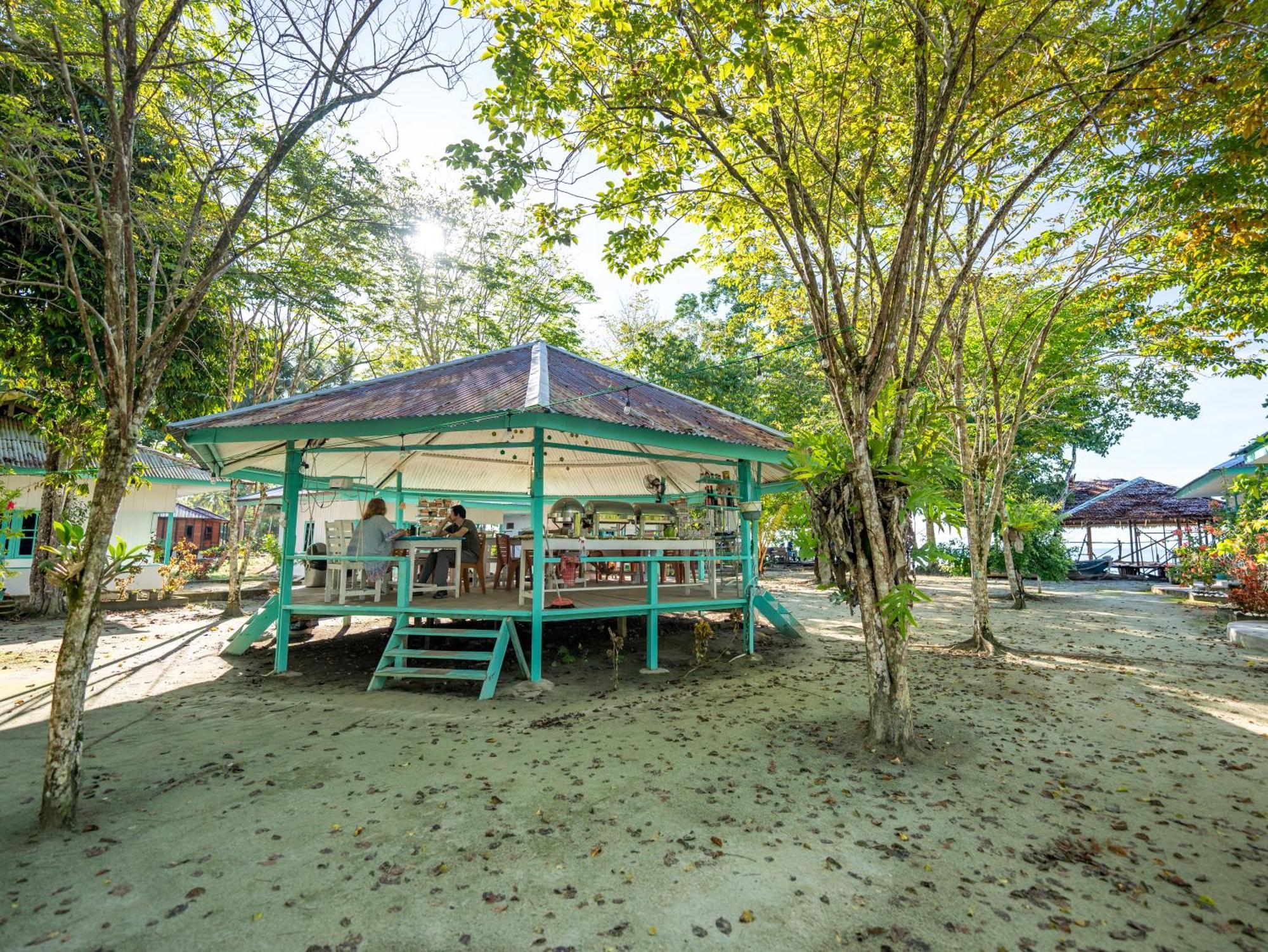 Scuba Republic Beach Bungalows Tapokreng Exterior foto